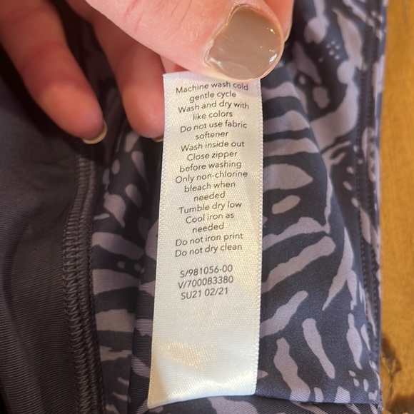 - Athleta Ace Printed Skirt - Picture 8 of 9